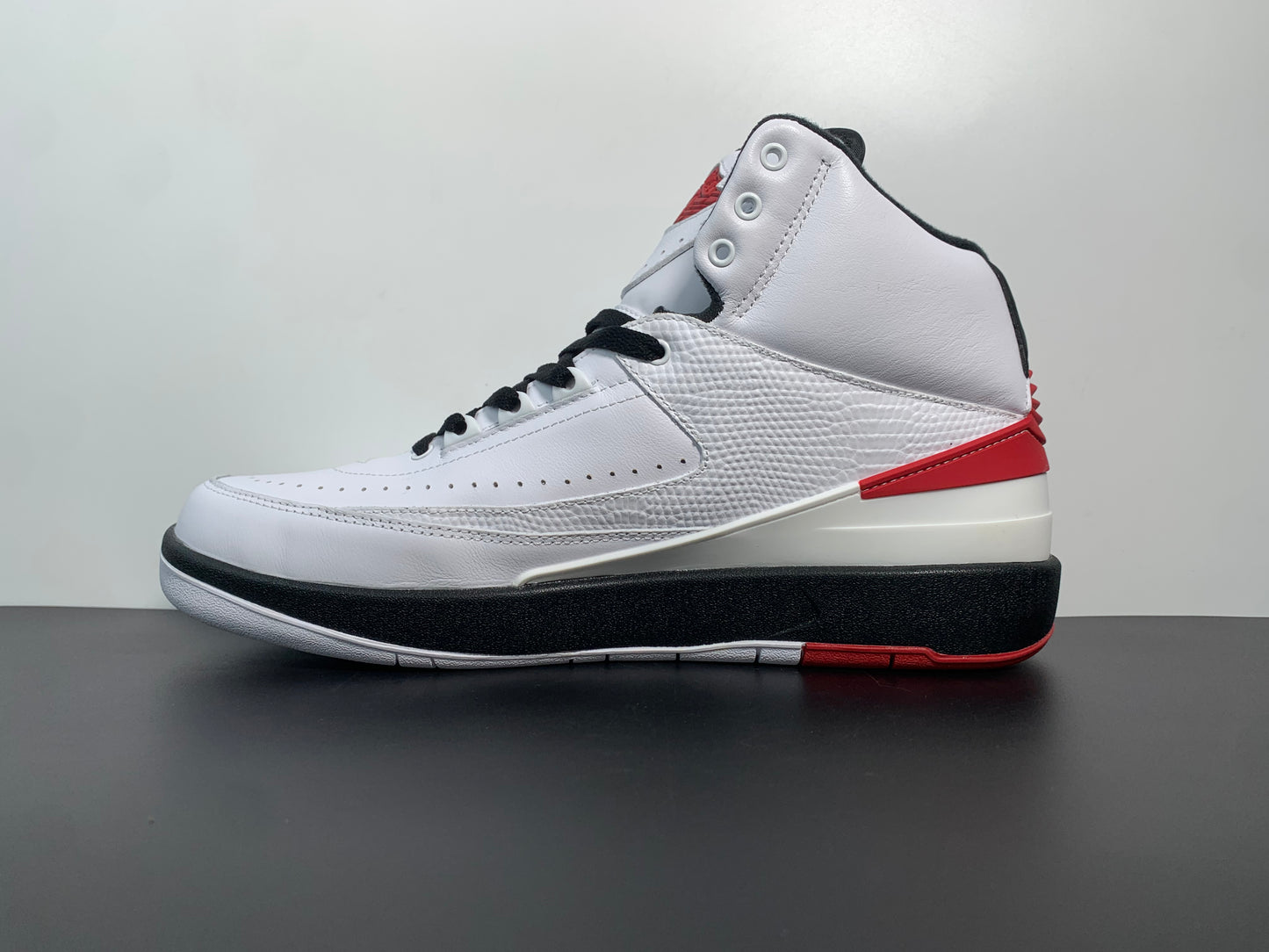 Air Jordan 2 OG “Chicago” DX2454-106