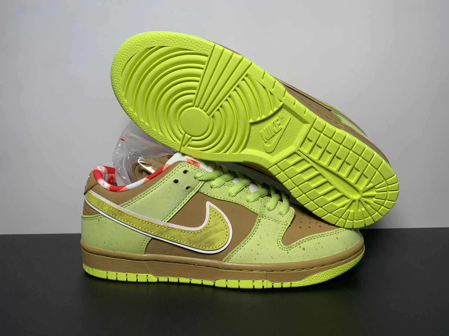 CONCEPTS × Nike Dunk SB Low Green Brown Lobster