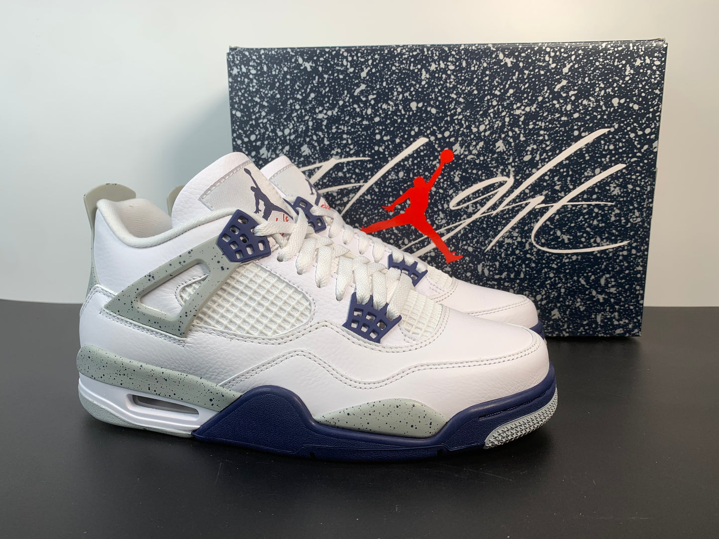 Air Jordan 4  Retro Midnight Navy DH6927-140