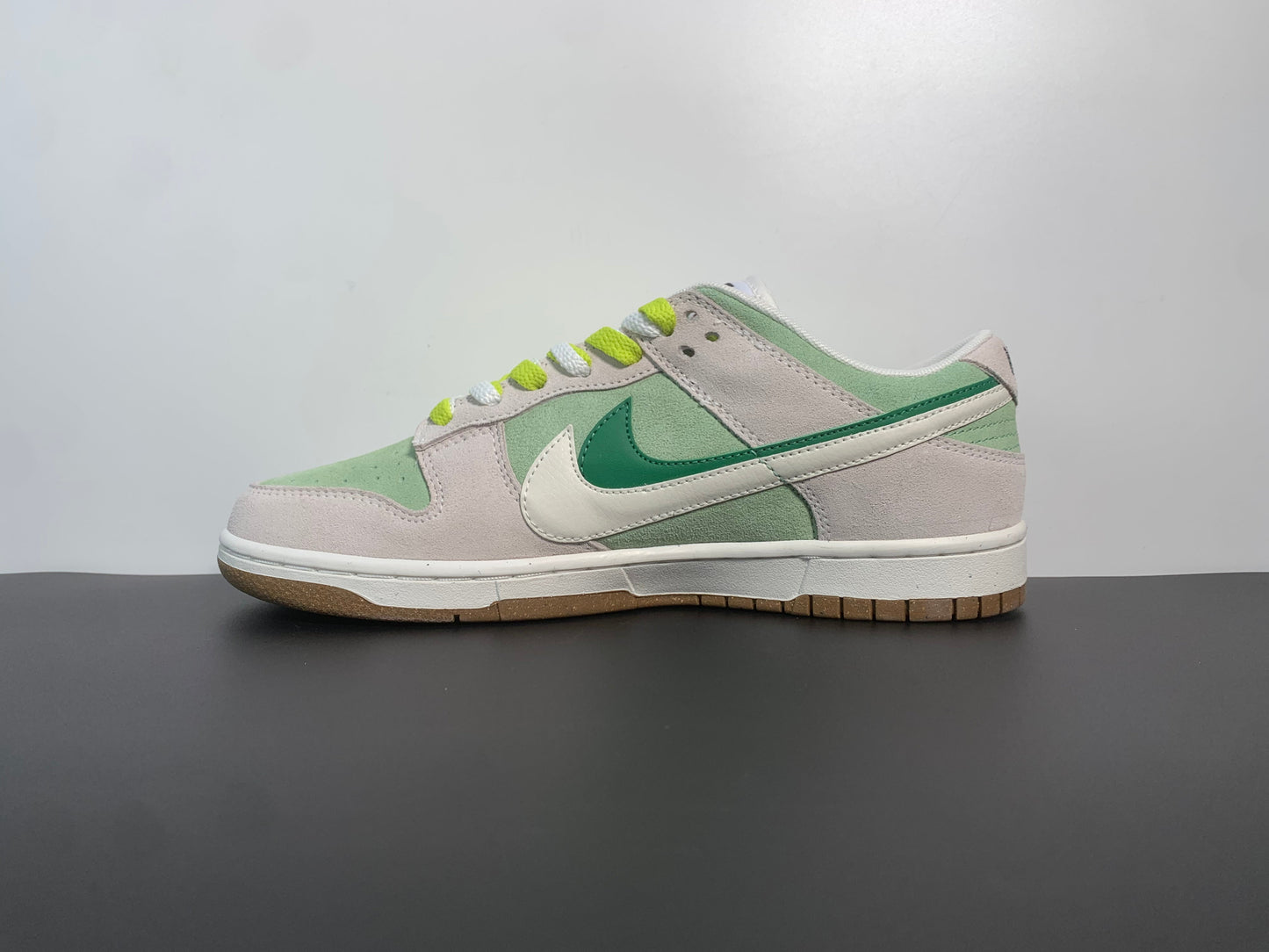 Nike SB Dunk Low SE 85 Double Swoosh Avocado Green CT9457-100