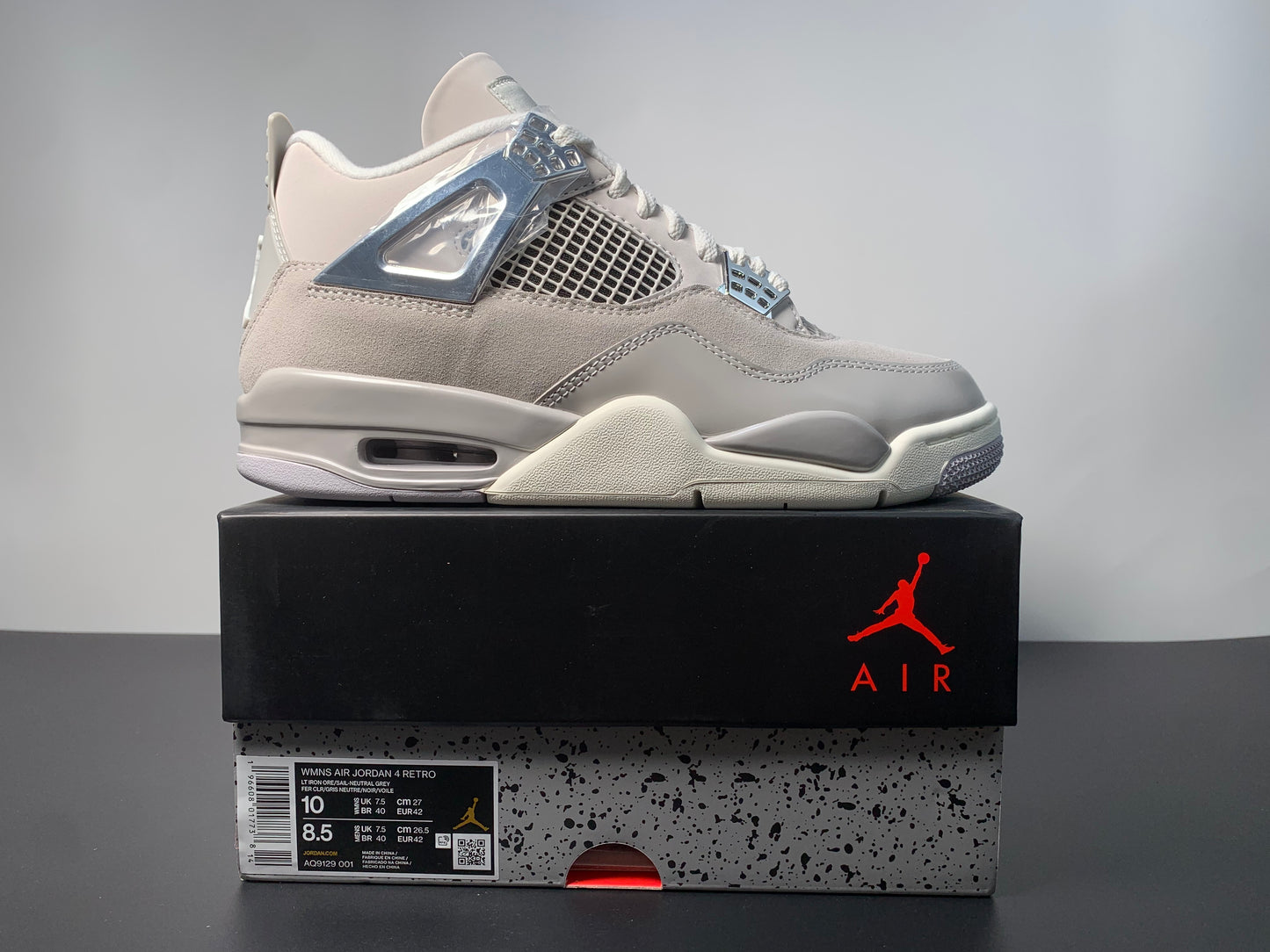 Air Jordan 4 Frozen Moments AQ9129-001