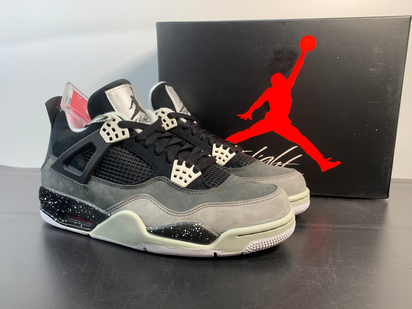 Air Jordan 4 “Fear” FQ8138-002