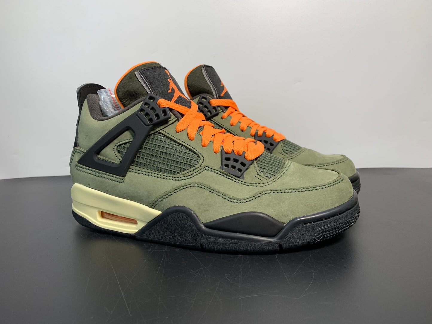 Air Jordan 4 Retro Undefeated  Army Green