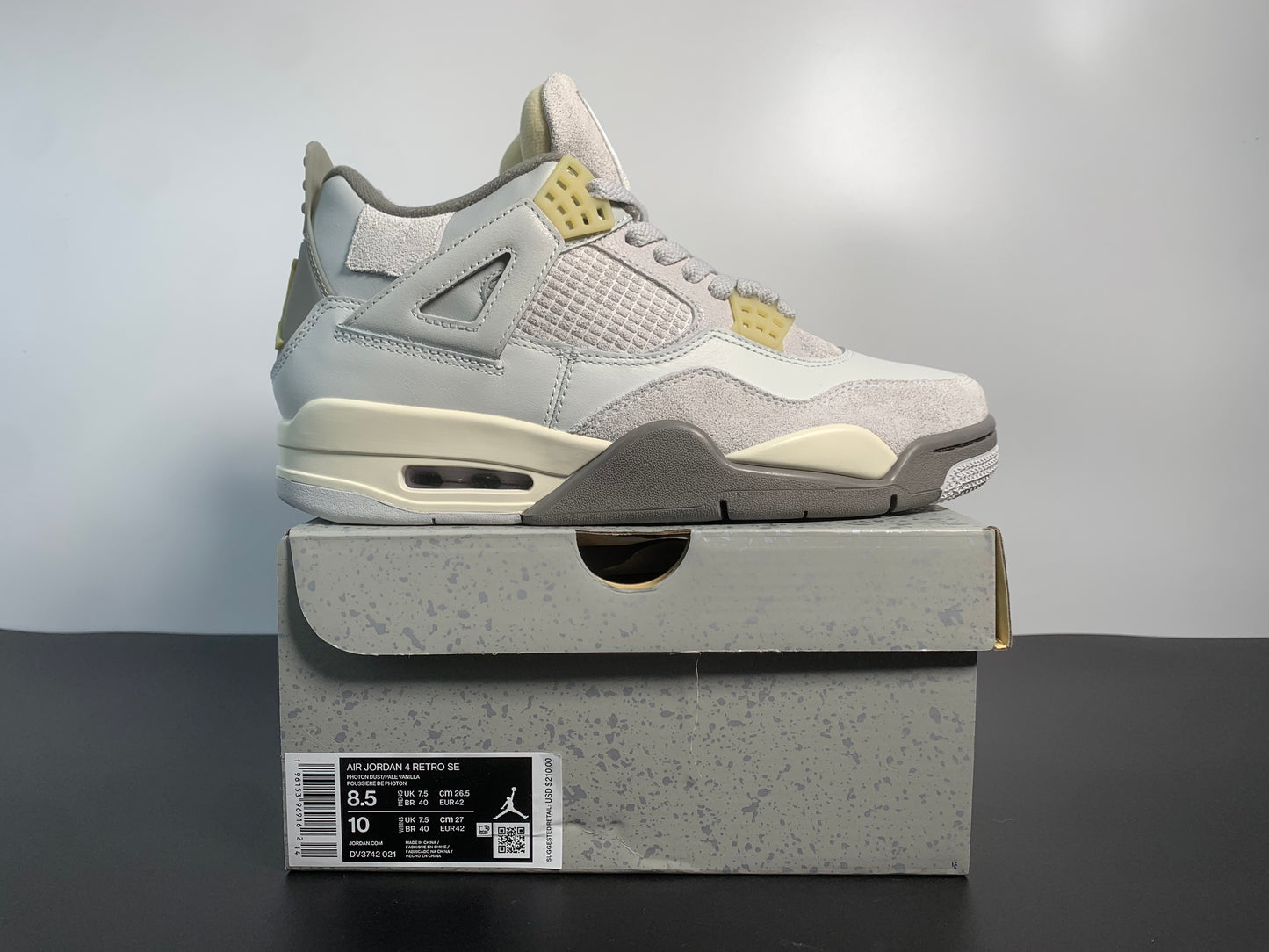 Air Jordan 4 SE Craft “Photon Dust”DV3742-021