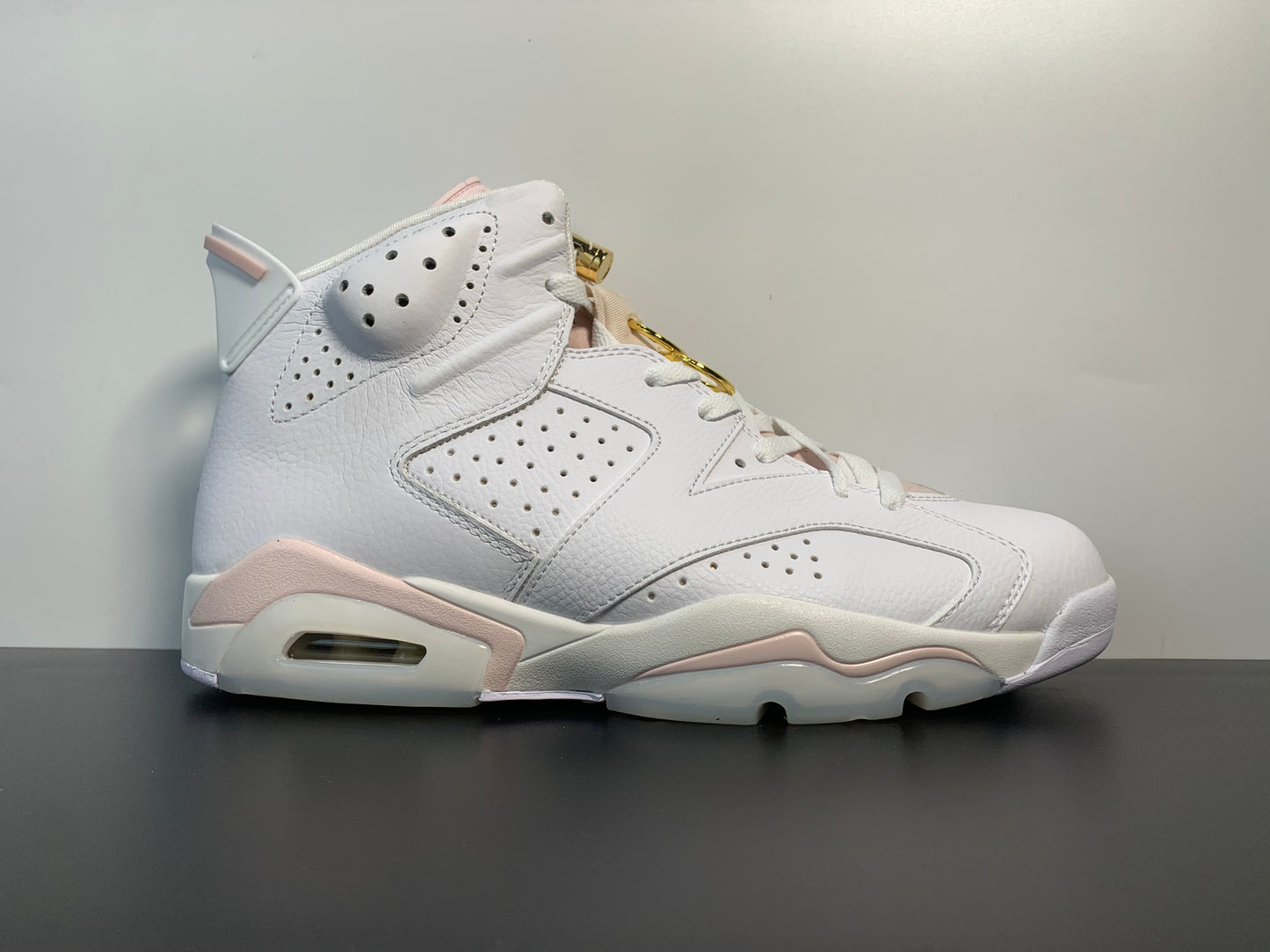 Air Jordan 6 WMNS “Gold Hoops”DH9696-100