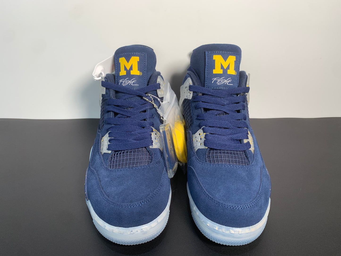 Air Jordan 4 Retro Michigan Wolverines, PE Amarillo Navy White