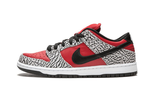 SB Dunk Low Premium "Supreme - Red Cement"