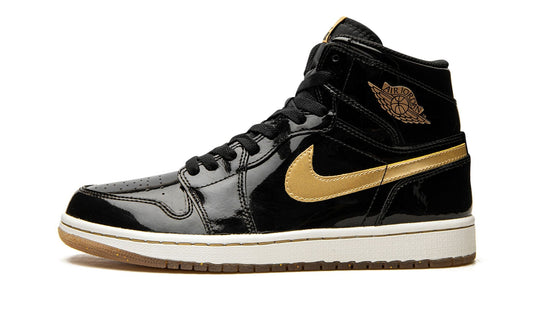 Air Jordan 1 Retro High OG "Black/Metallic Gold"